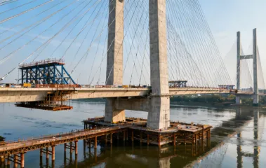 Cable-stayed bridge pylon construction with Doka formwork